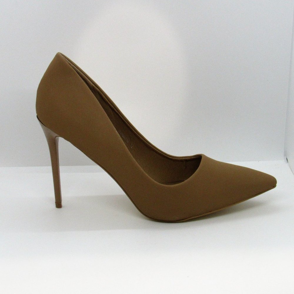 Tan High Heeled Pumps. Size 12. 4 Inch Heel. - Picture 3 of 8